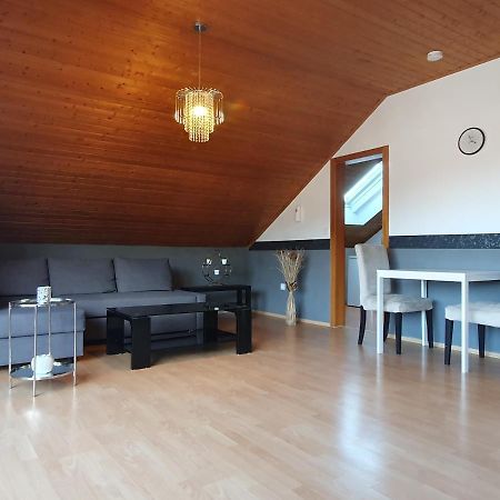 Wohnung Mit Ausblick In Tauberbischofsheim Exterior foto