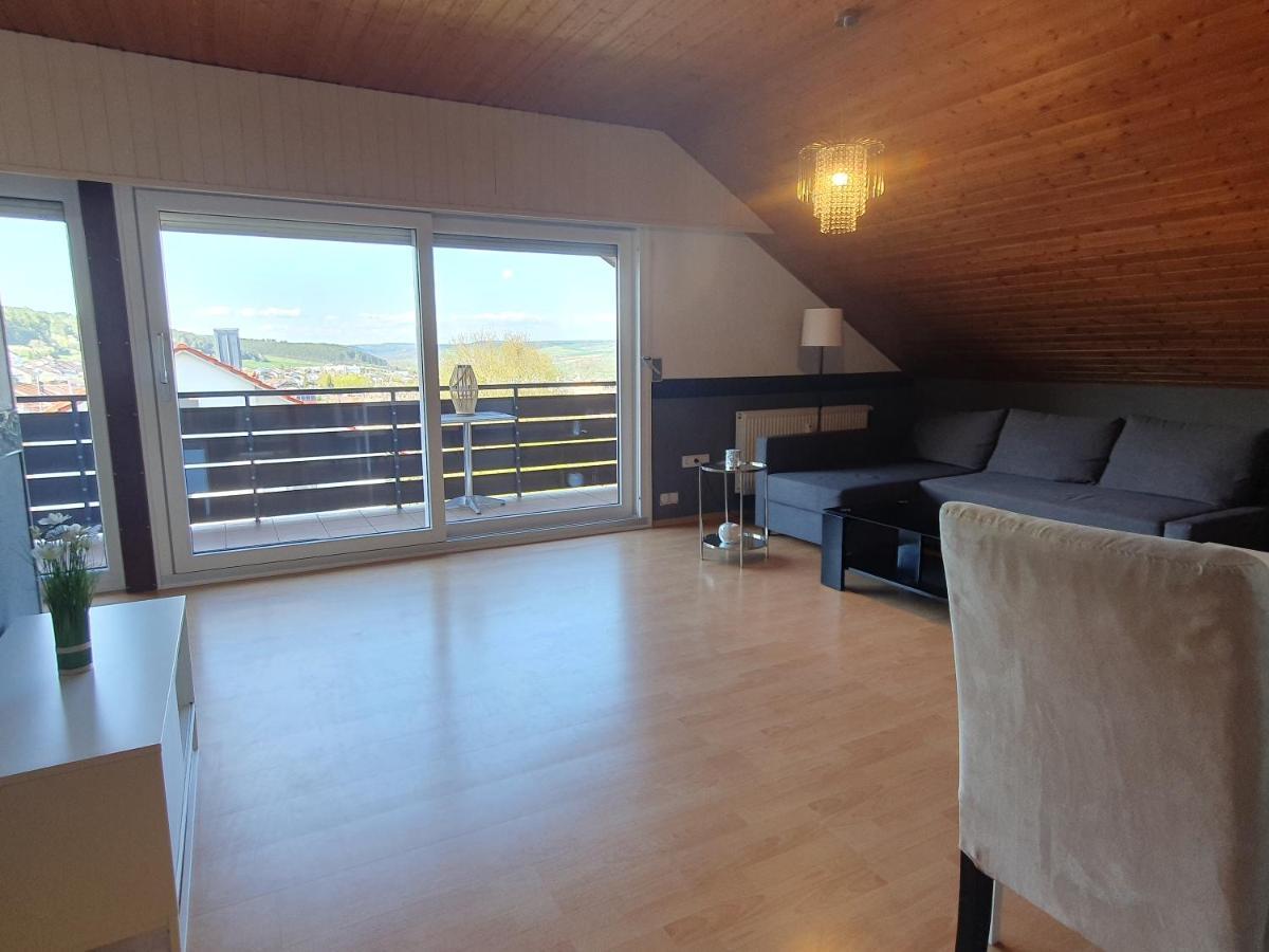 Wohnung Mit Ausblick In Tauberbischofsheim Exterior foto